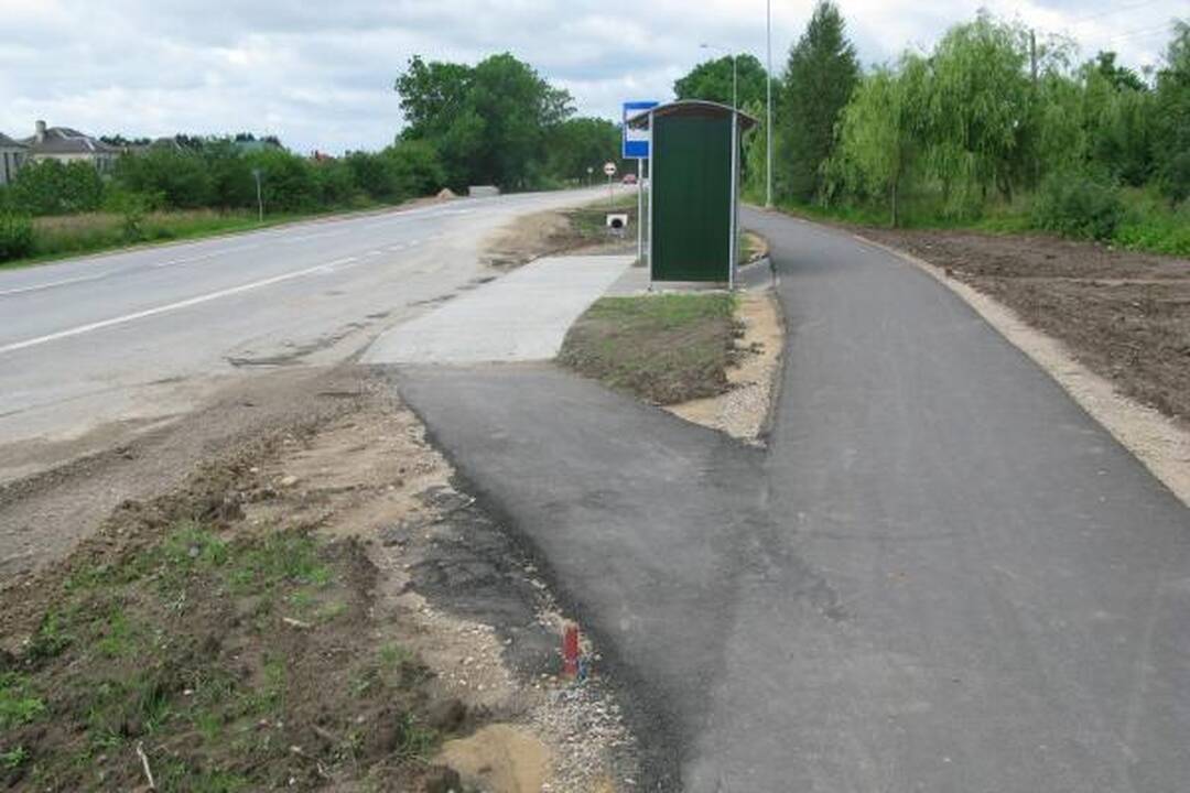 Domeikavoje nutiestas dviračių ir pėsčiųjų takas