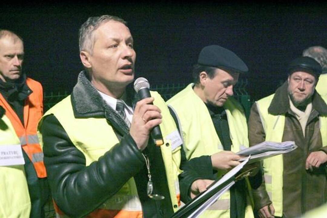 Tunelyje sukėlė tariamą gaisrą (papildyta)