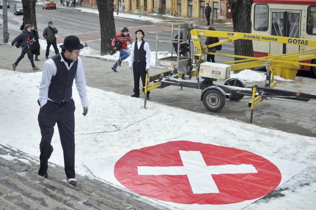 Kas yra „Fluxus"? Atsakymas – spektaklyje-provokacijoje