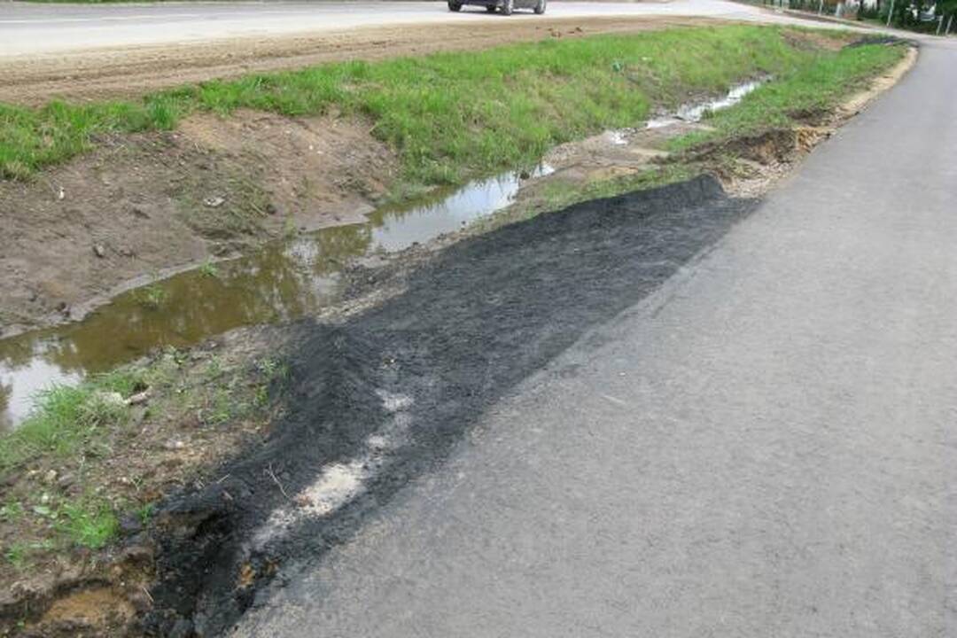 Domeikavoje nutiestas dviračių ir pėsčiųjų takas