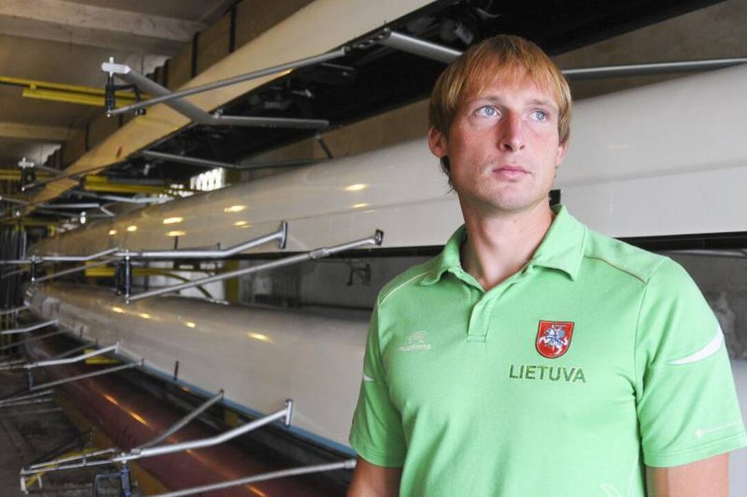 Trys lietuviai tapo universiados irklavimo regatos čempionais!