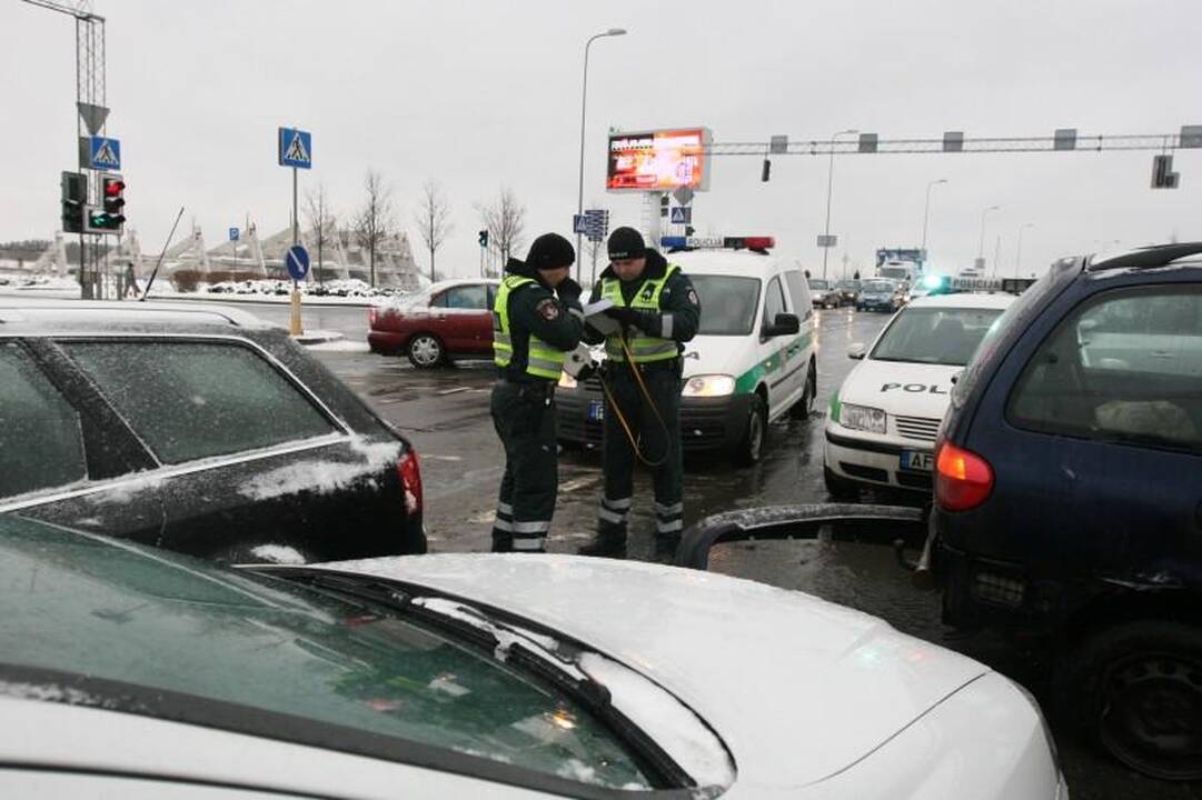Vilniuje per avariją šalia „Akropolio“ nukentėjo du vaikai