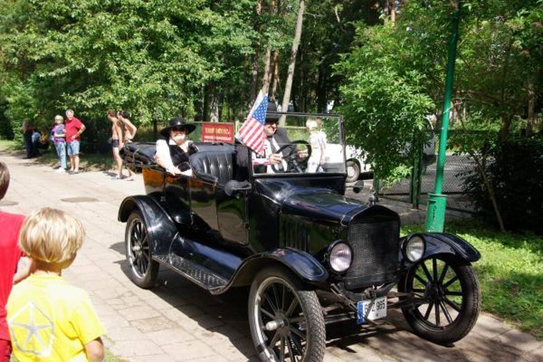 Palangoje rinksis amerikietiškų automobilių mėgėjai (programa)