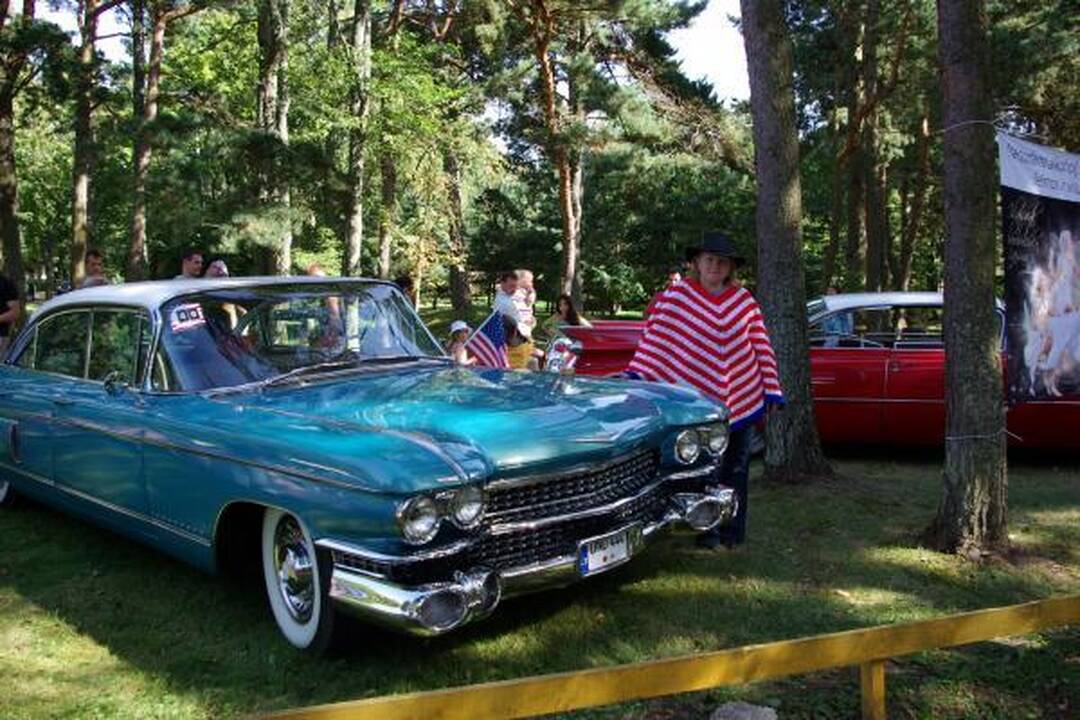 Palangoje rinksis amerikietiškų automobilių mėgėjai (programa)