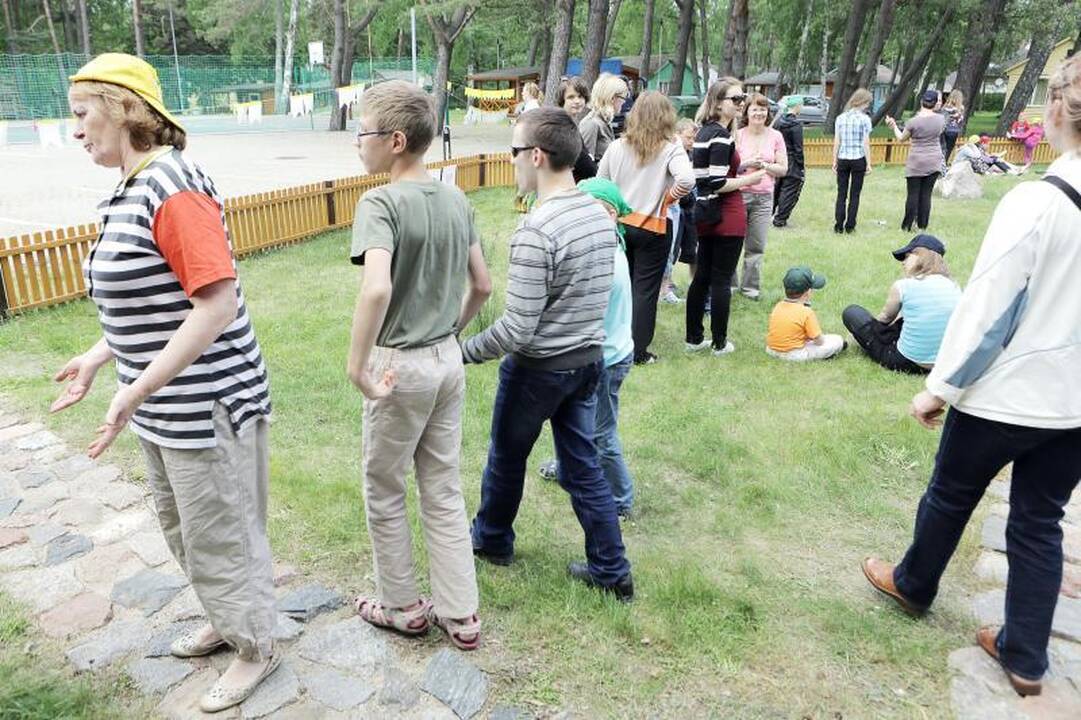 Silpnaregiai vaikai pažino kvapų pasaulį