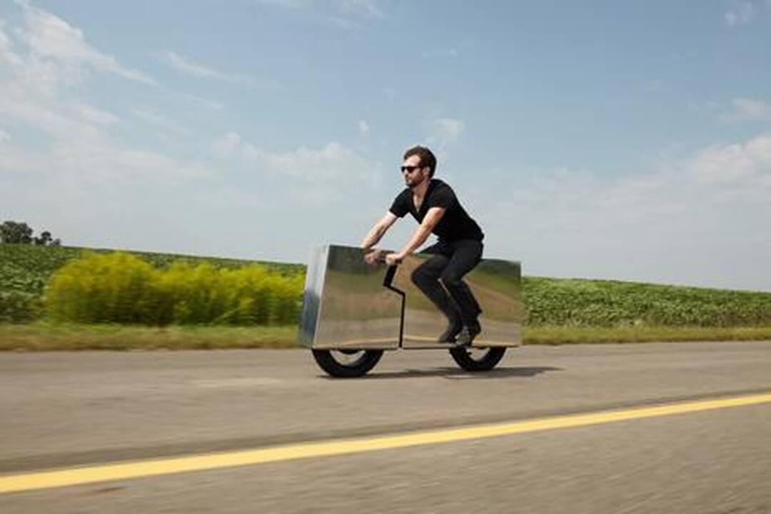 Motokubizmas: kad niekas negirdėtų ir beveik nematytų