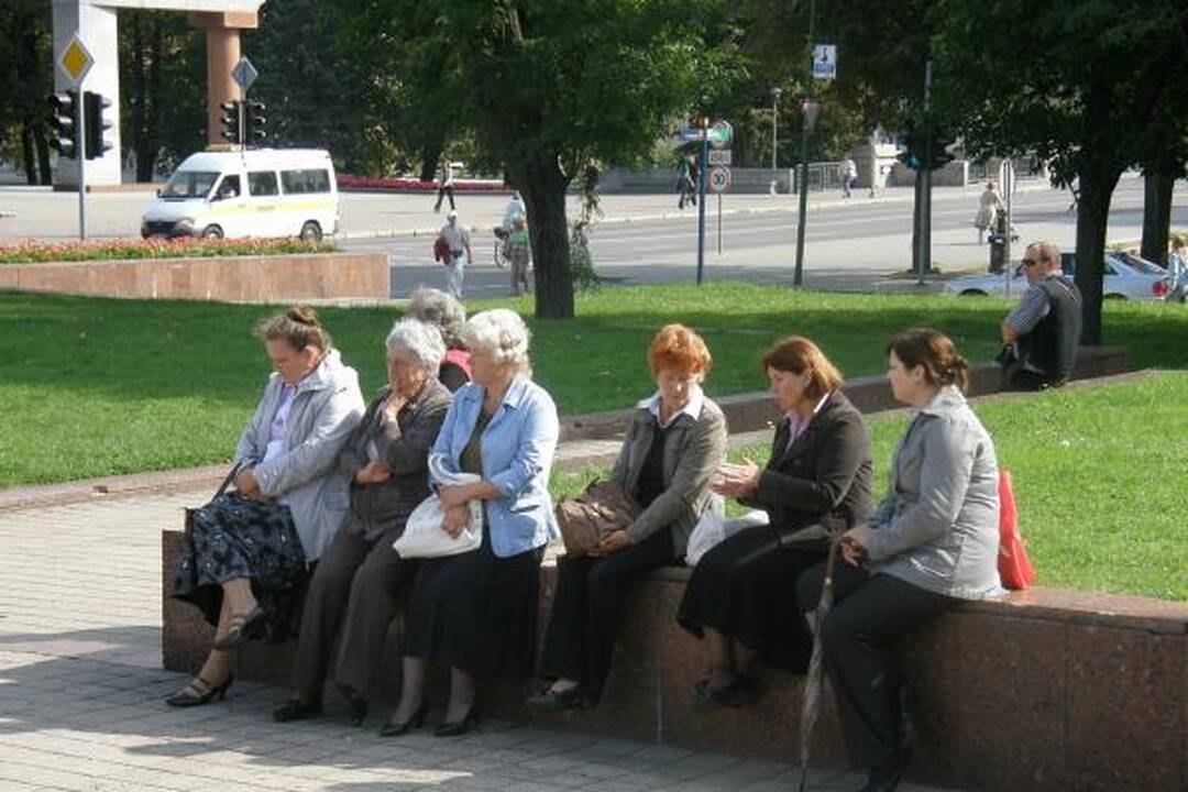 Klaipėdoje mokytojai mitingavo prieš algų mažėjimą