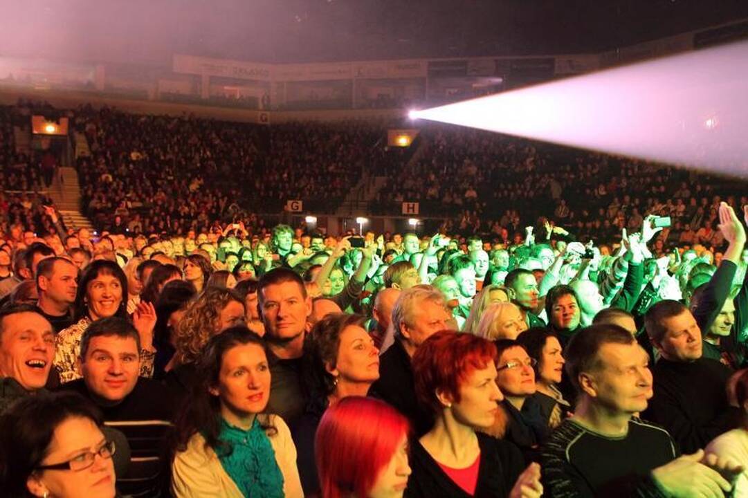 Naujųjų išvakarėse klaipėdiečiai šėlo su muzikos legendomis
