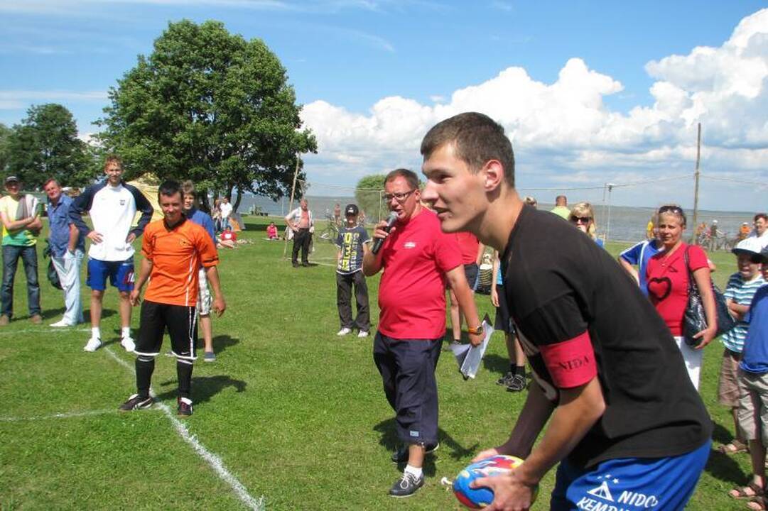 Į Juodkrantę svečius viliojo Žvejo šventė 