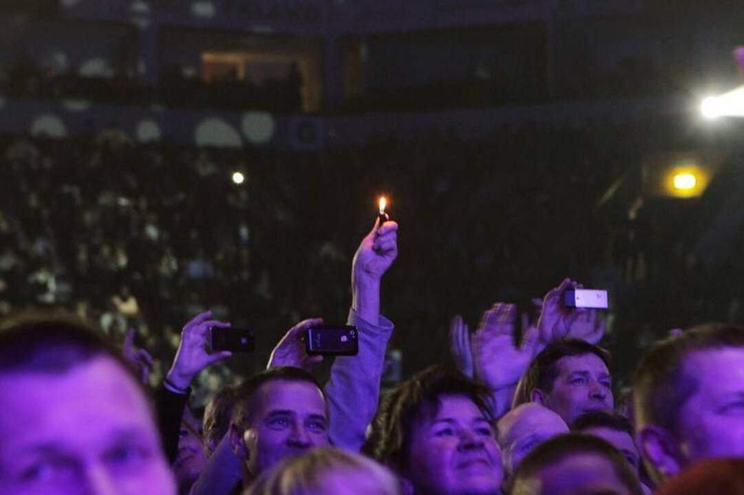 Naujųjų išvakarėse klaipėdiečiai šėlo su muzikos legendomis