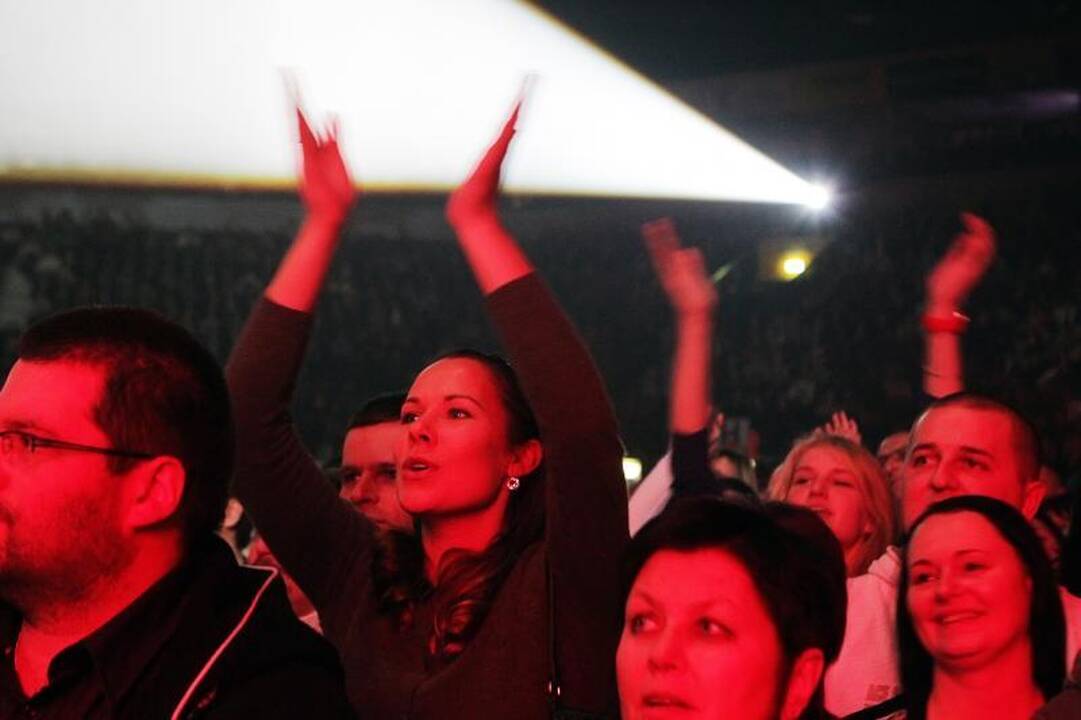 Naujųjų išvakarėse klaipėdiečiai šėlo su muzikos legendomis