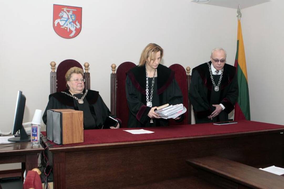 Teismas atidėjo Kauno pedofilijos bylą – neatvyko mergaitės advokatas