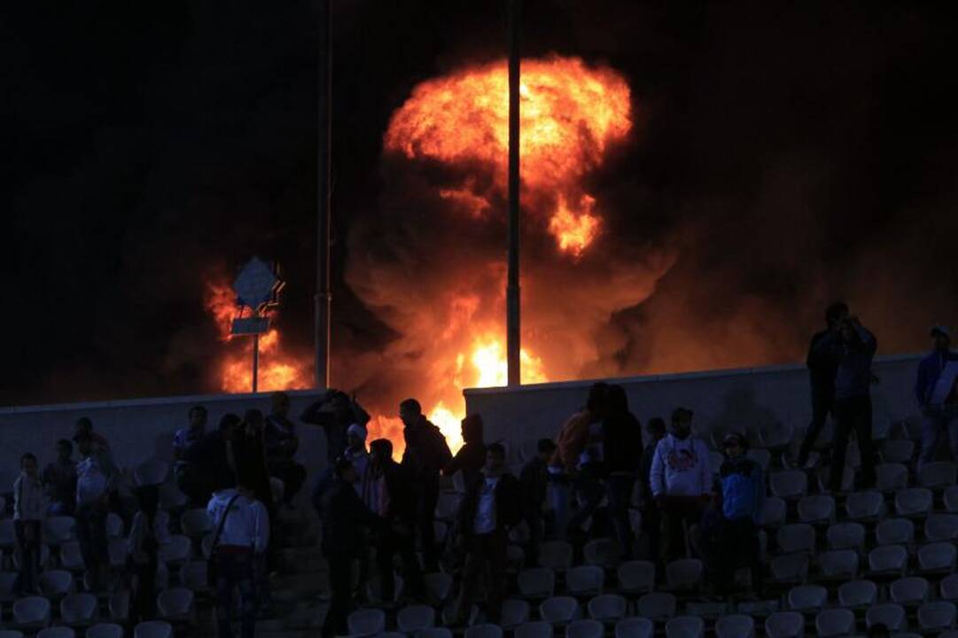 Egipte po futbolo aistruolių riaušių atleistas miesto saugumo vadovas