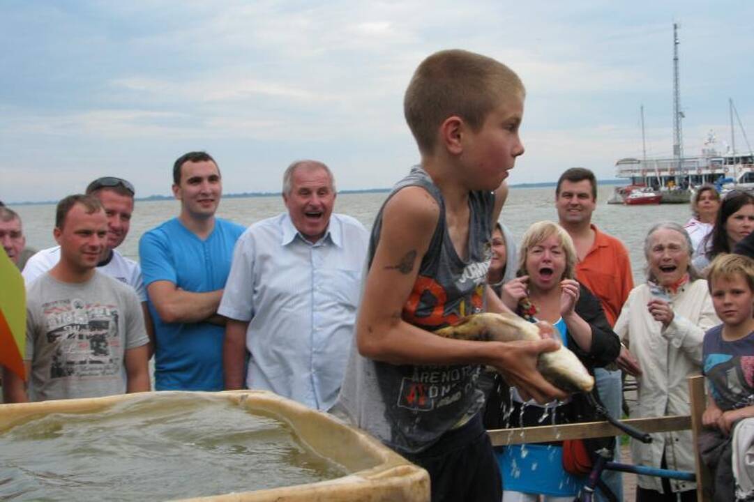 Į Juodkrantę svečius viliojo Žvejo šventė 