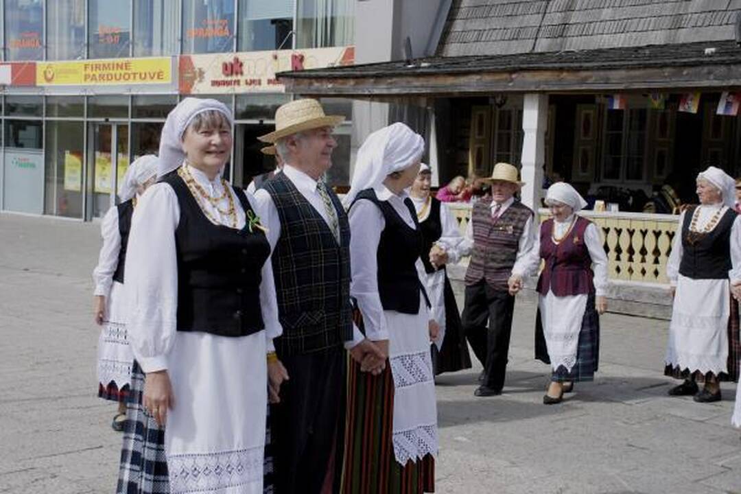 Klaipėdiečiai linksminosi Močiutės ir senelio šventėje