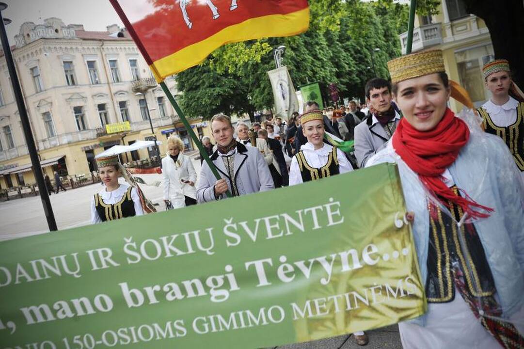 Kaune nuaidėjo pirmieji Dainų šventės akordai