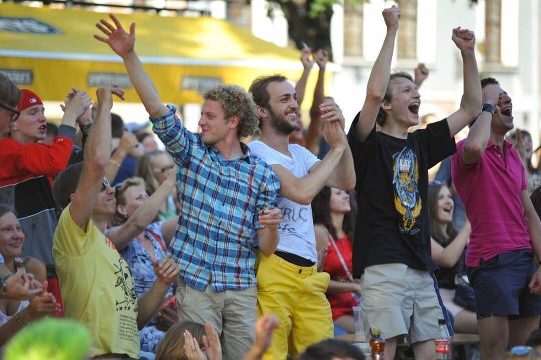 Krepšinio aistros Rotušės aikštėje buvo karštesnės už orą