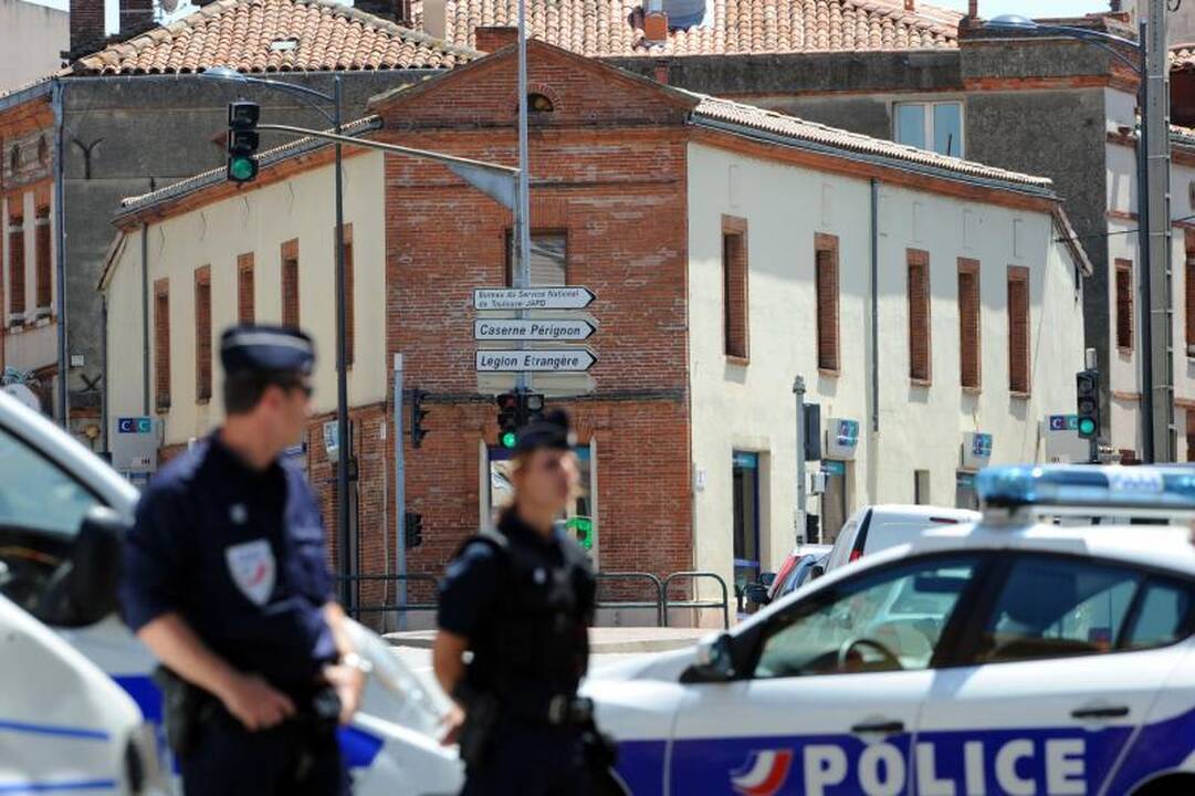Prancūzų policija suėmė įkaitus banke paėmusį „al Qaeda“ kovotoją