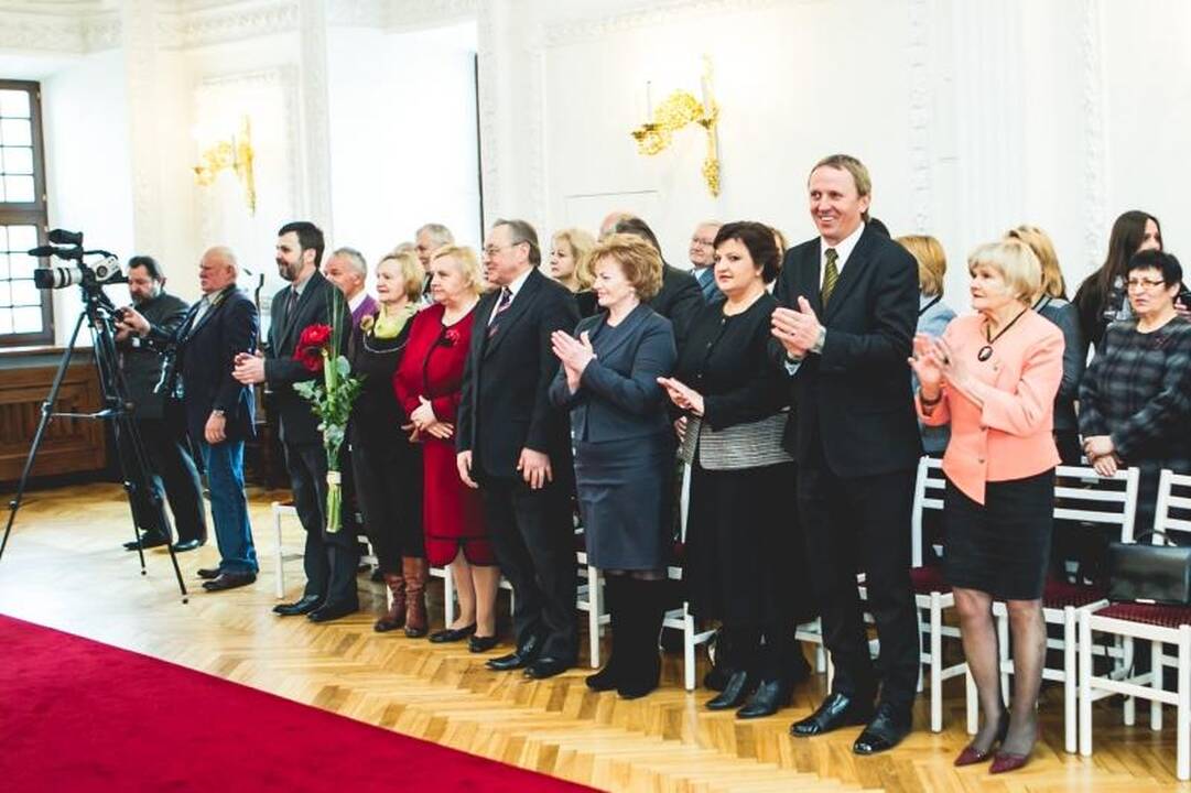 Kaunui nusipelniusiems žmonėms – Santakos garbės ženklai