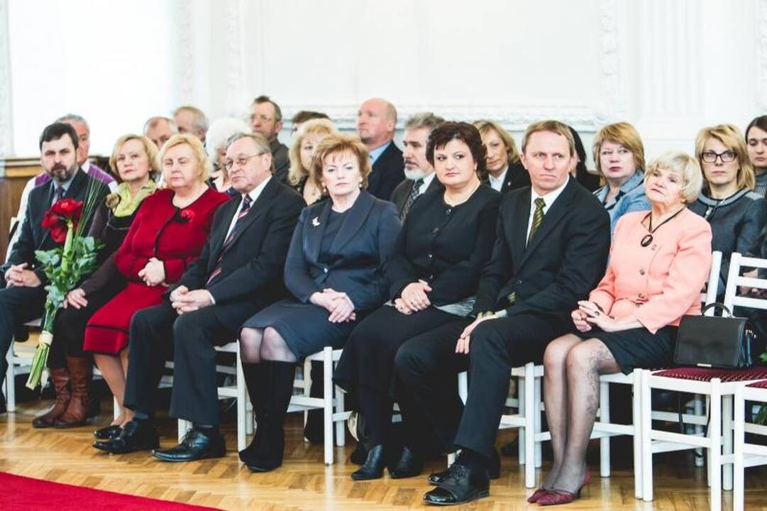 Kaunui nusipelniusiems žmonėms – Santakos garbės ženklai