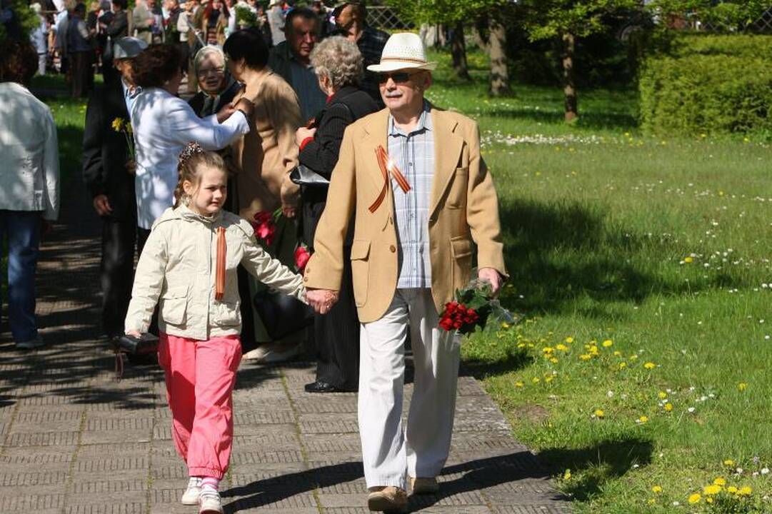 Pergalės dieną Kauno karių kapinėse atgijo amžinoji ugnis