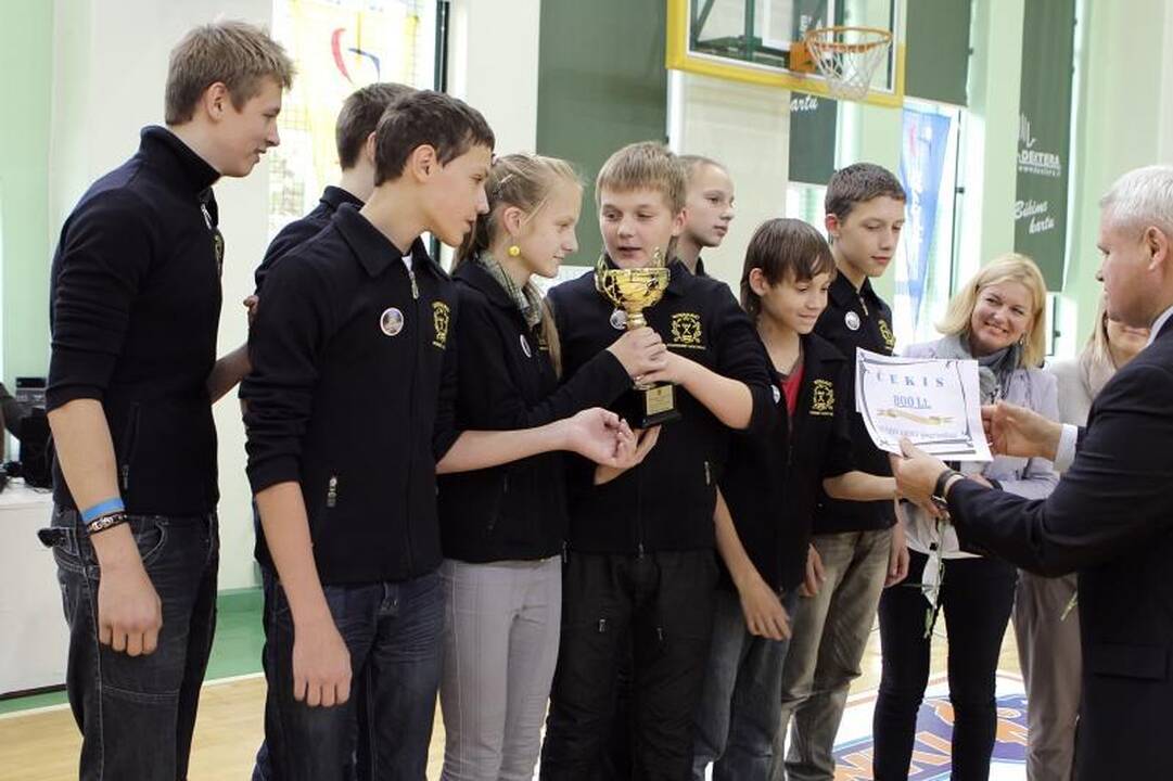 Klaipėdos moksleivių žaidynių nugalėtojams – mero taurės
