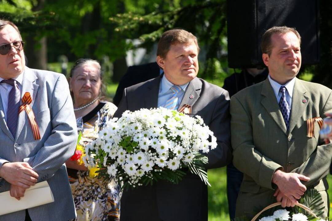 Pergalės dieną Kauno karių kapinėse atgijo amžinoji ugnis