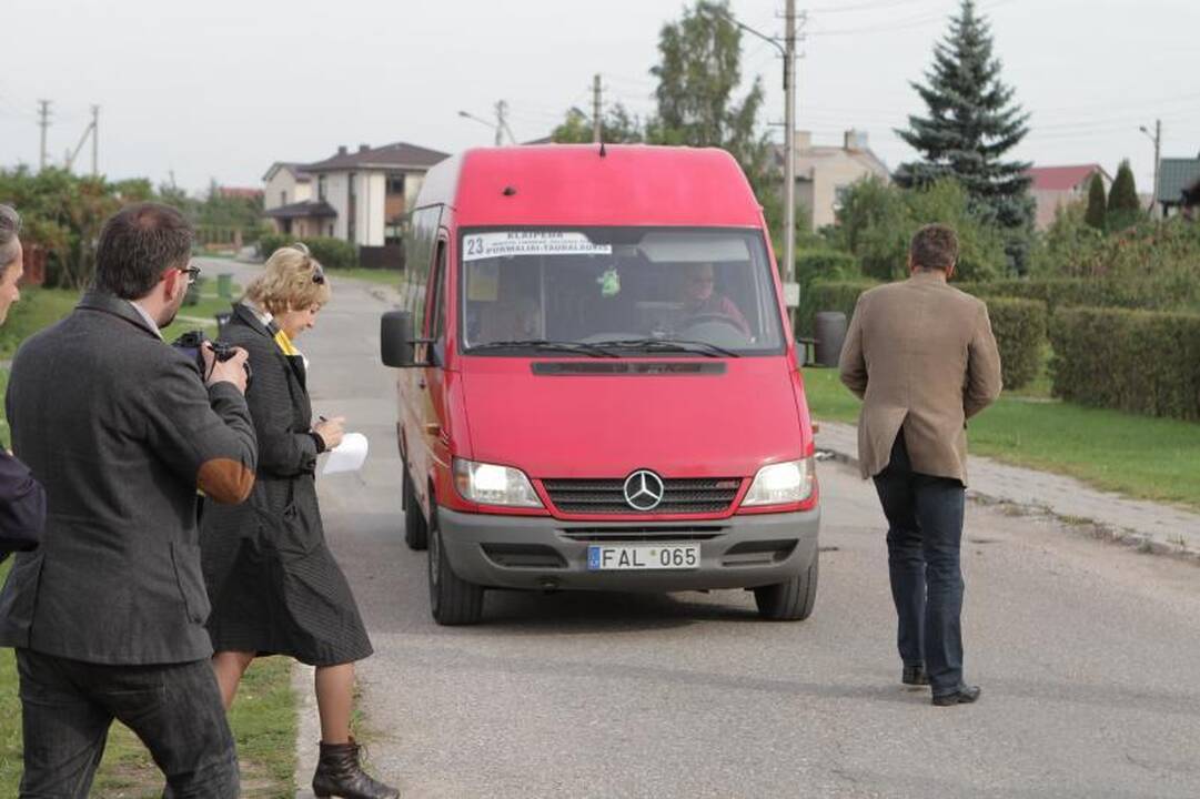 Tauralaukio gyventojai tebekovoja už geresnį susisiekimą