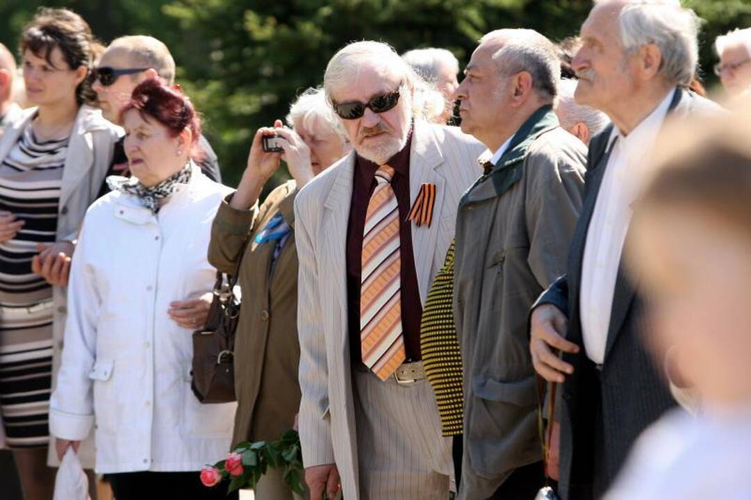 Pergalės dieną Kauno karių kapinėse atgijo amžinoji ugnis