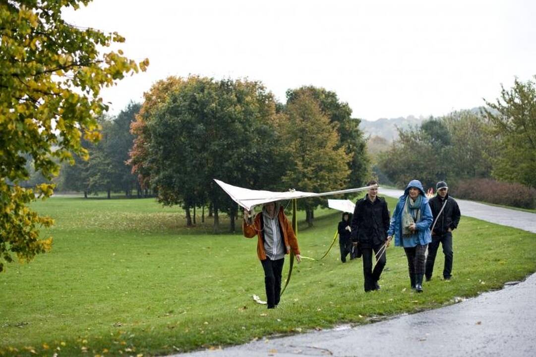 Festivalio pradžią paženklino lietus, ugnis ir aitvarai