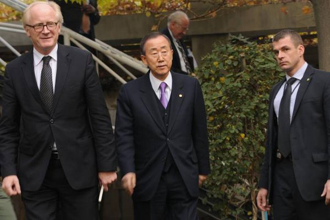 H.Karzai paskelbtas Afganistano prezidentu