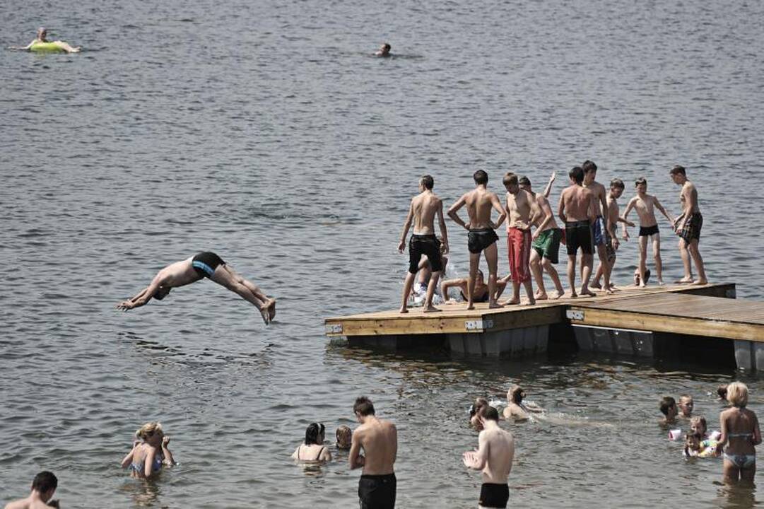 Karščio atakos gena kauniečius į paplūdimius