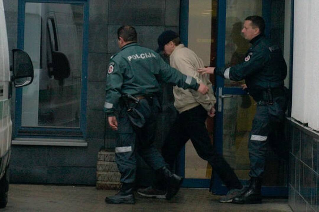 Sostinės mokykloje mokytojas įtariamas išprievartavęs mokinį