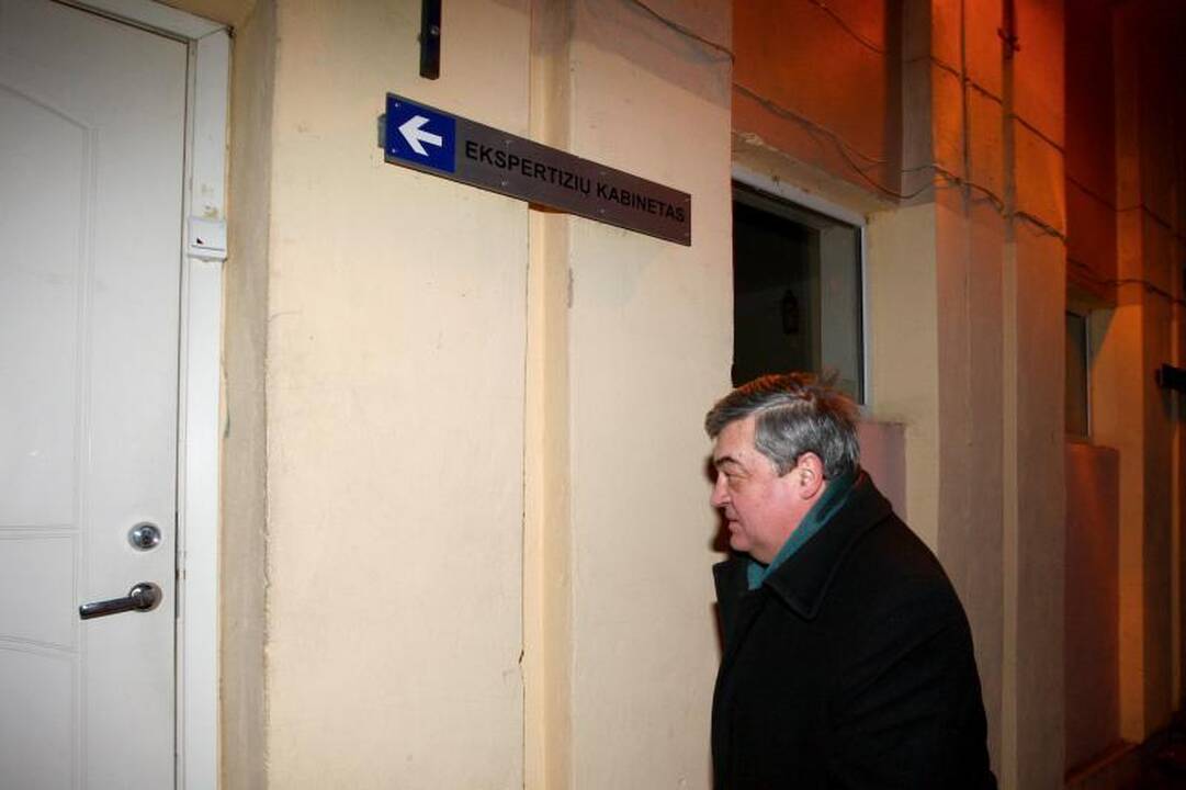 Apgirtęs Centro seniūnas su tarnybine mašina sukėlė avariją
