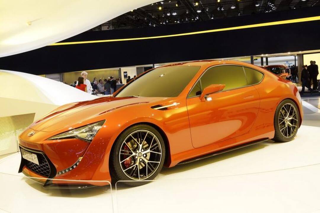 Frankfurto automobilių paroda: vis dar netikras „Toyota FT-86 II“ 
