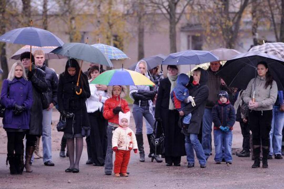 Į misiją Afganistane išlydėta 12-oji karių pamaina