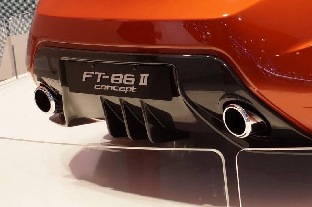 Frankfurto automobilių paroda: vis dar netikras „Toyota FT-86 II“ 
