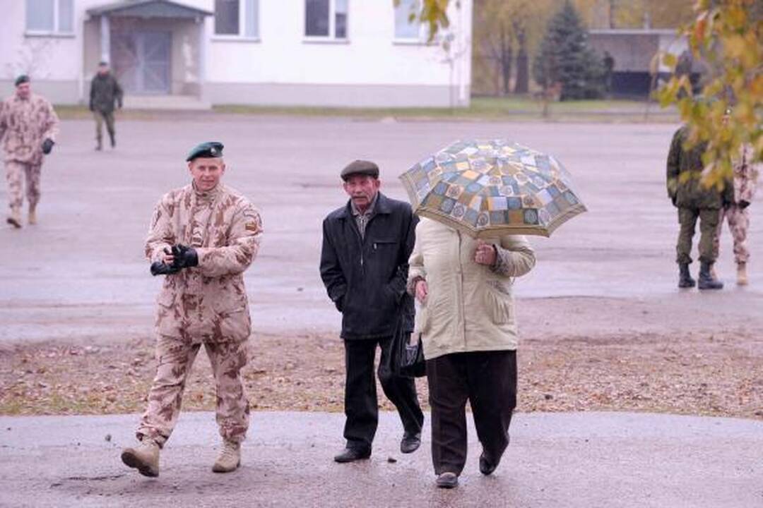 Į misiją Afganistane išlydėta 12-oji karių pamaina