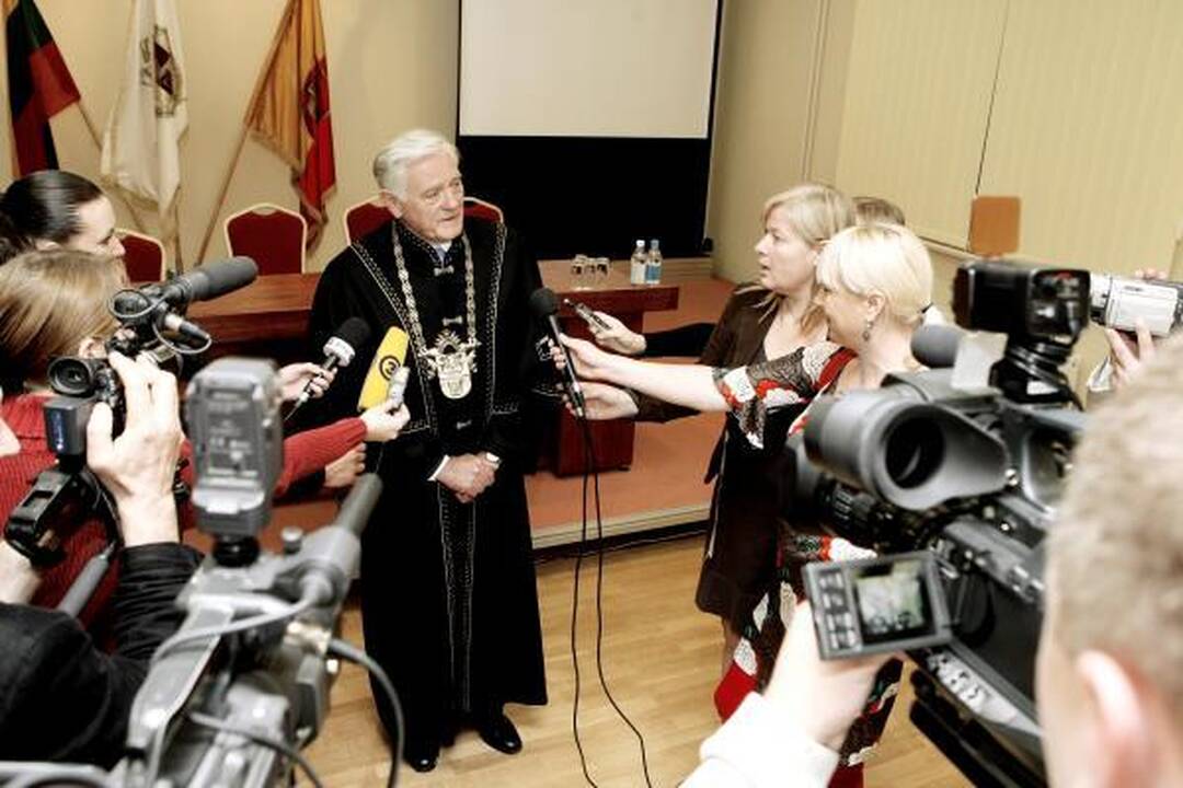 Prezidentas – KU garbės daktaras 