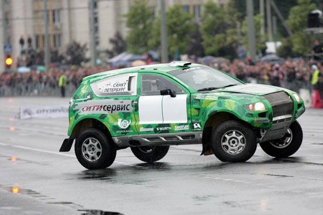 Vilnius išvydo, ką sugeba Davidas Coulthardas