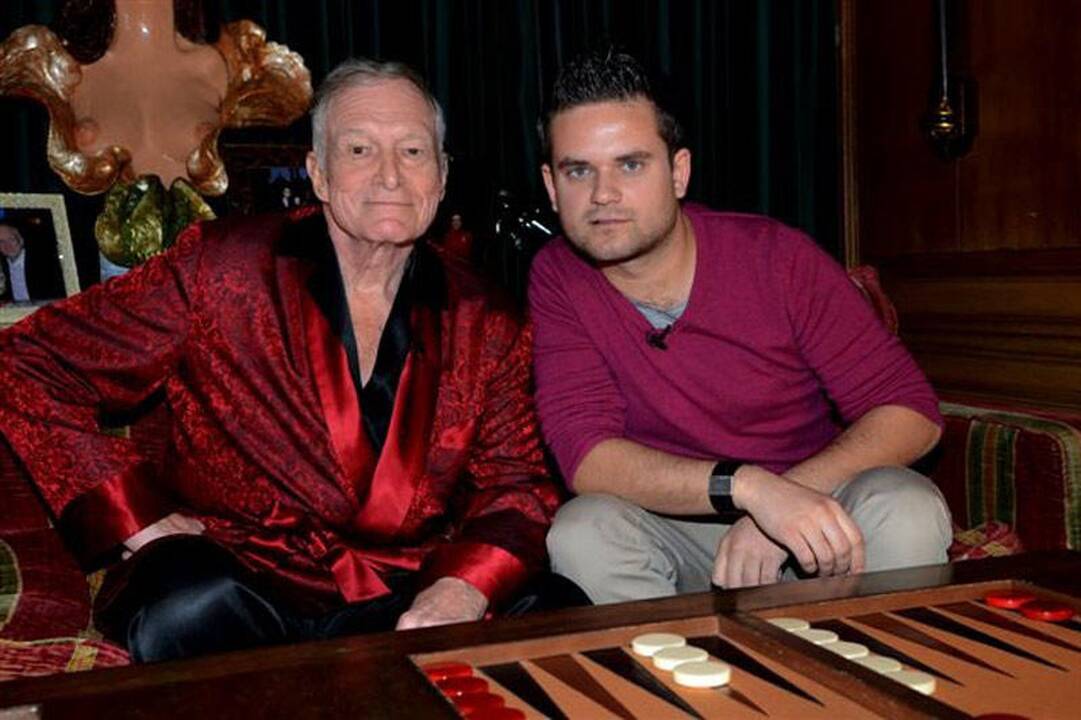 „Gyvenimas yra gražus“ kūrėjai sulaukė siuntinio iš Hugh Hefnerio