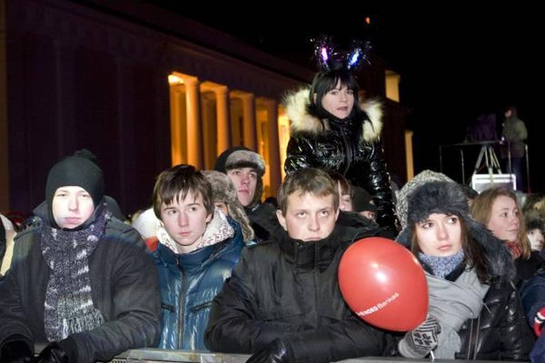 Kalėdos sostinėje: eglės įžiebimą išgelbėjo fejerverkai