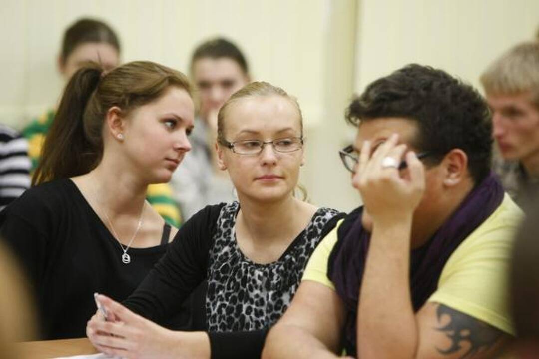 Protingiausia Klaipėdos gimnazija – „Ąžuolynas“