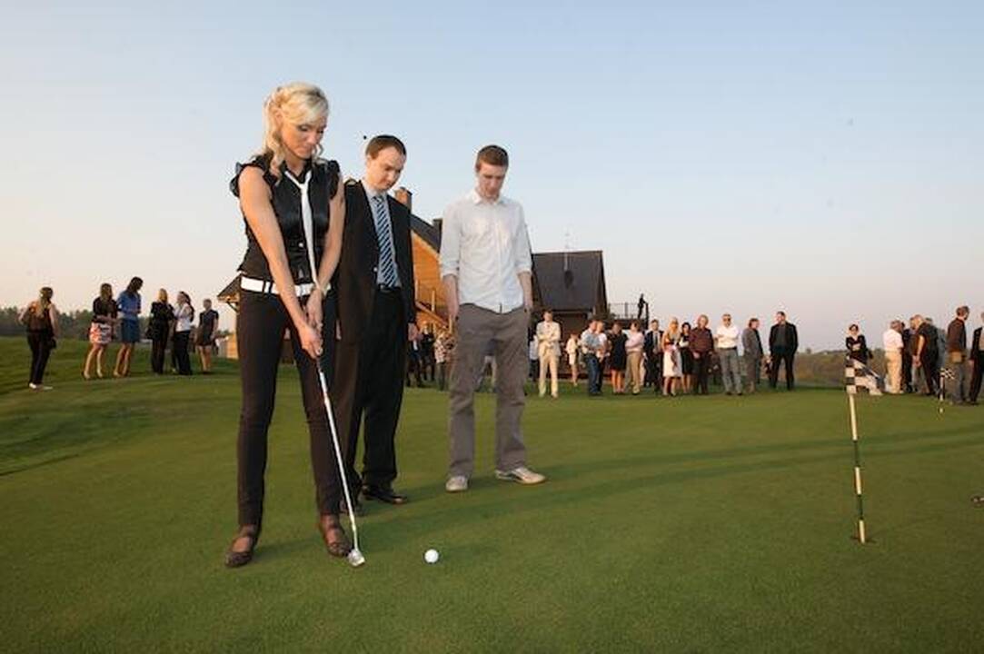 Krepšininkės sezoną baigė žaisdamos golfą