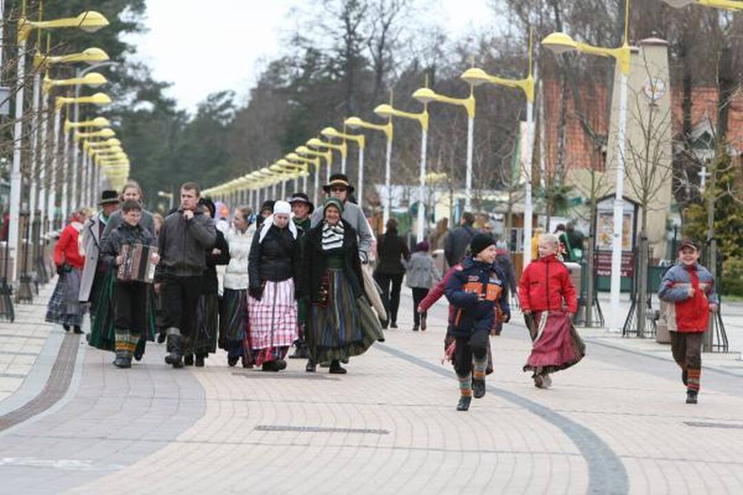 Palangoje – pavasarinis Jurginių šurmulys