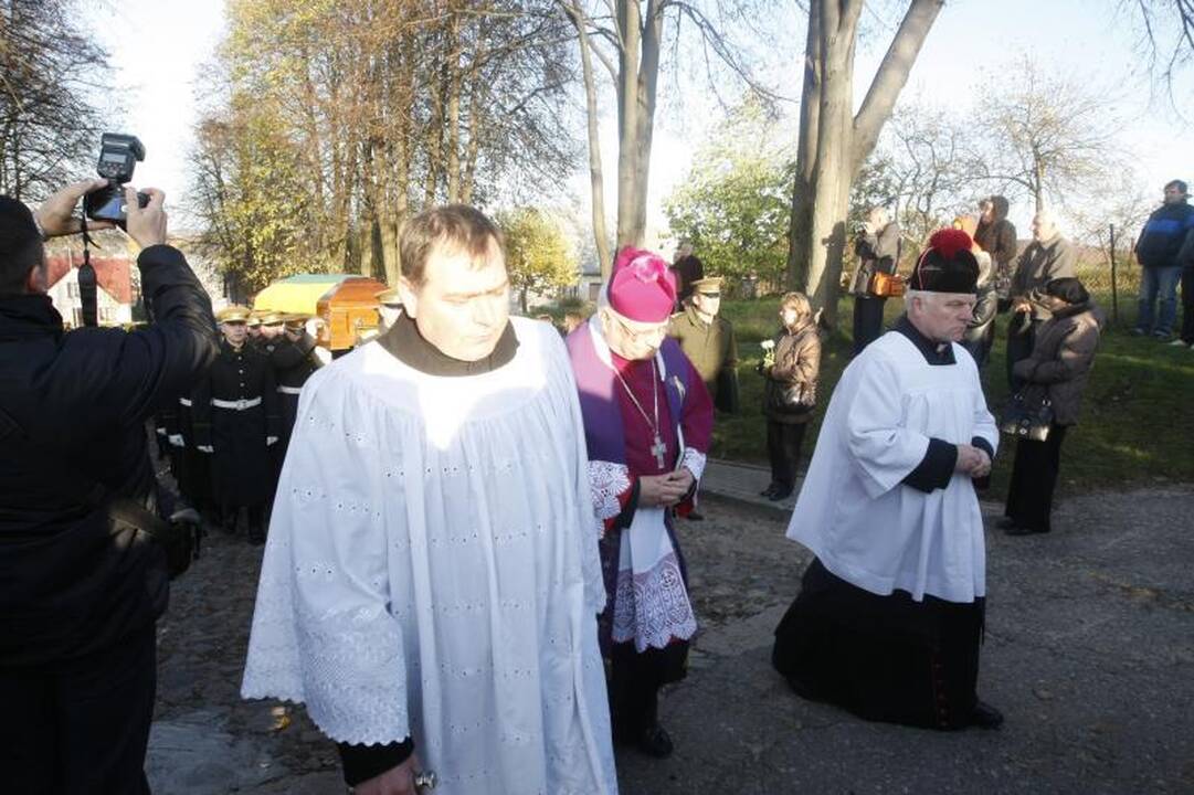 B.Lubys palaidotas pagal senas žemaičių tradicijas 