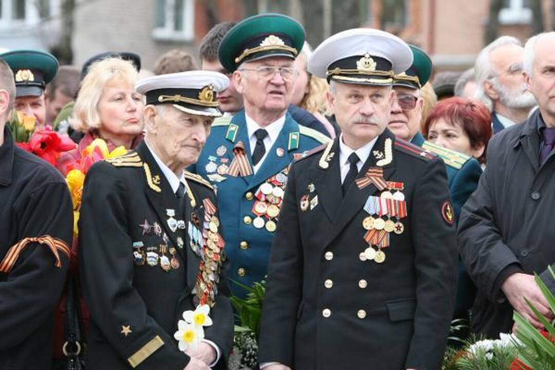 Tūkstančiai klaipėdiečių pagerbė karo aukas 