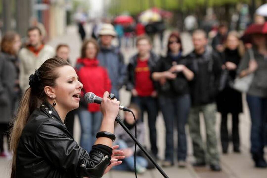 Nuo kultūringų muzikantų praeiviai nebėgo