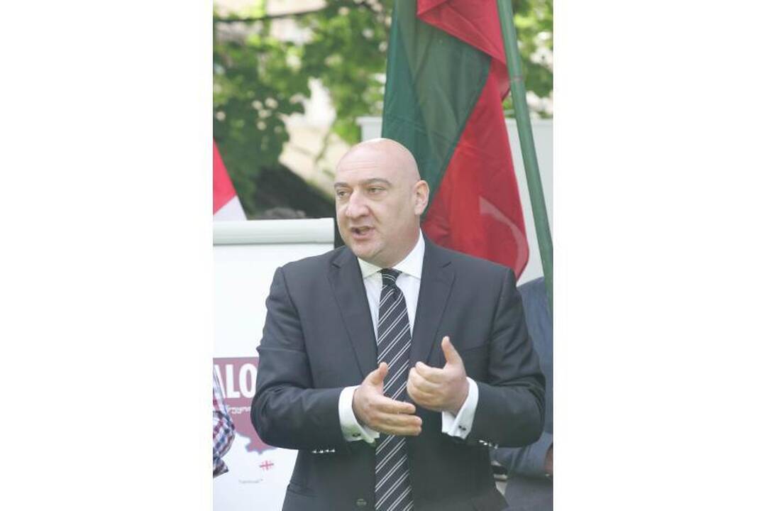 Konservatoriai prie Rusijos ambasados reiškė paramą Gruzijai
