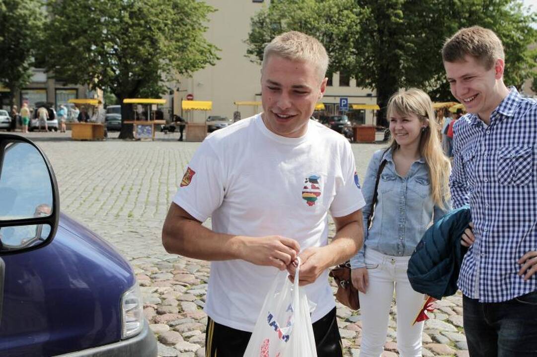Klaipėda išlydėjo žygeivį, pasiryžusį baidare įveikti 700 km jūra